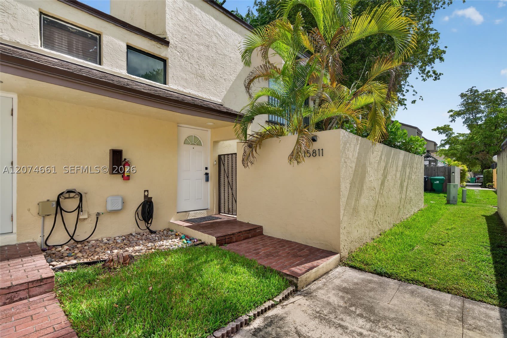 15811 SW 91st Ct – photo 2