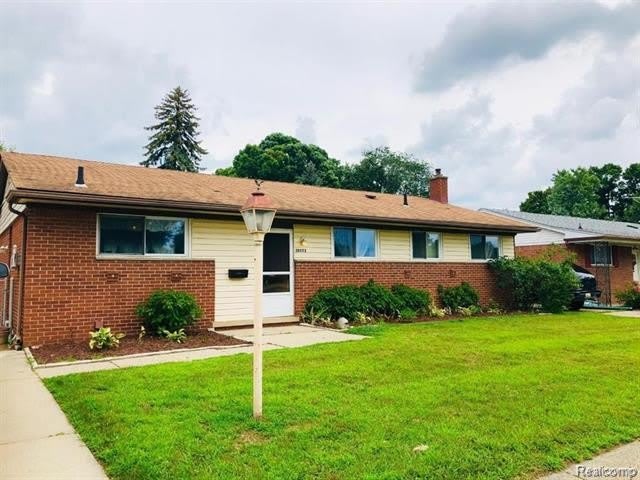 38022 LYNDON Street – photo 1
