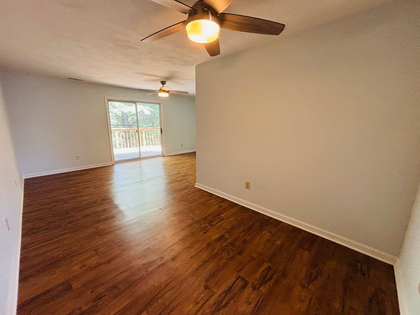 4 Bedroom, 3.5 Bath Townhouse – photo 3