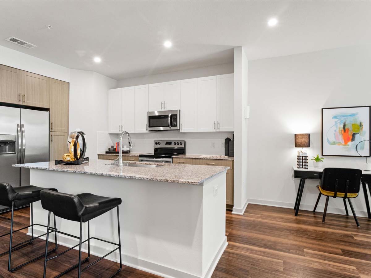 32Hundred Windsor – photo 4