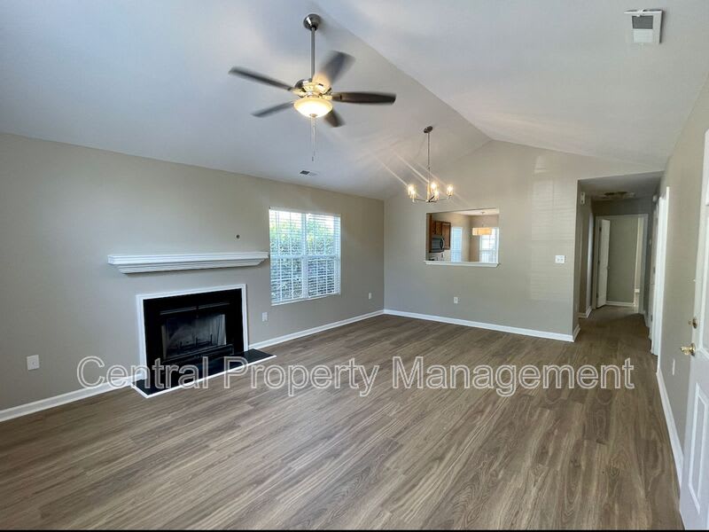 320 Woodruff Park Lane – photo 3