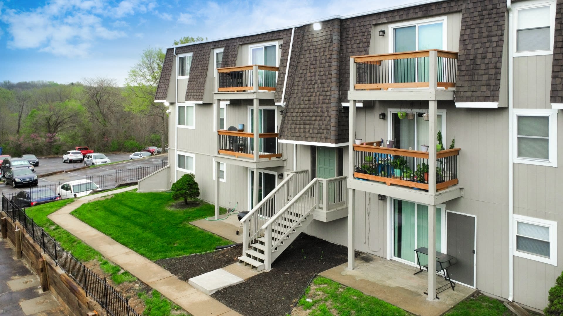 Skyline Apartments – photo 1