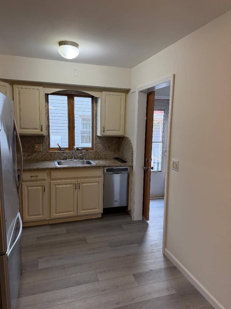 115 Twombly Ave – photo 3