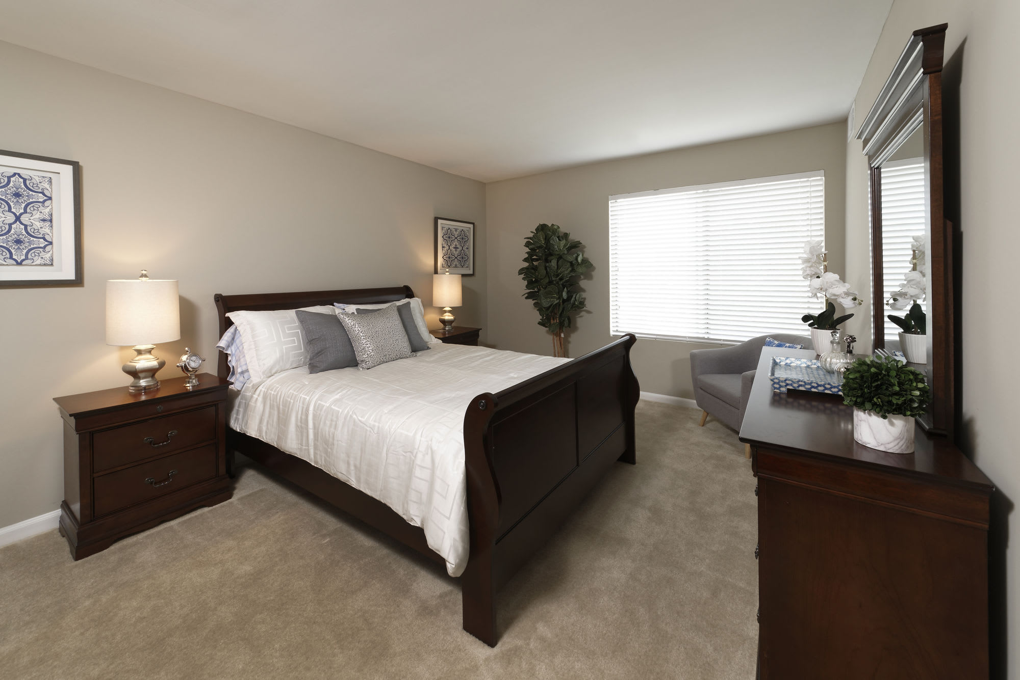 Center Pointe – photo 3
