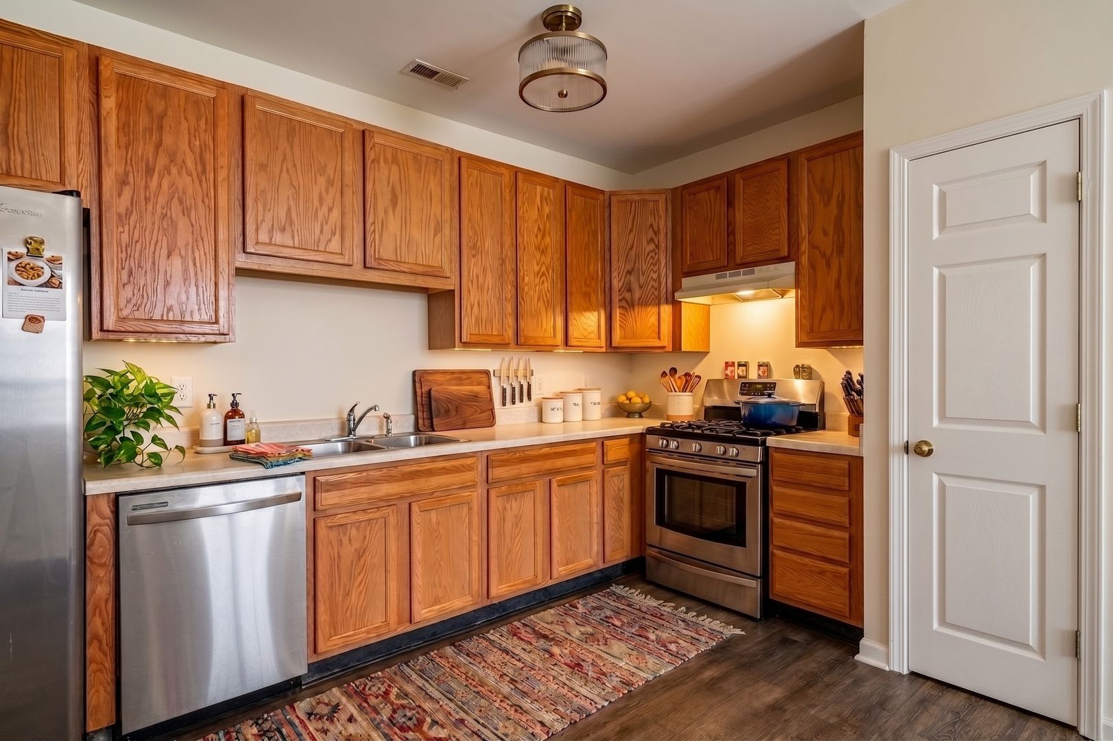 1211 Canyon Rock Ct – photo 3