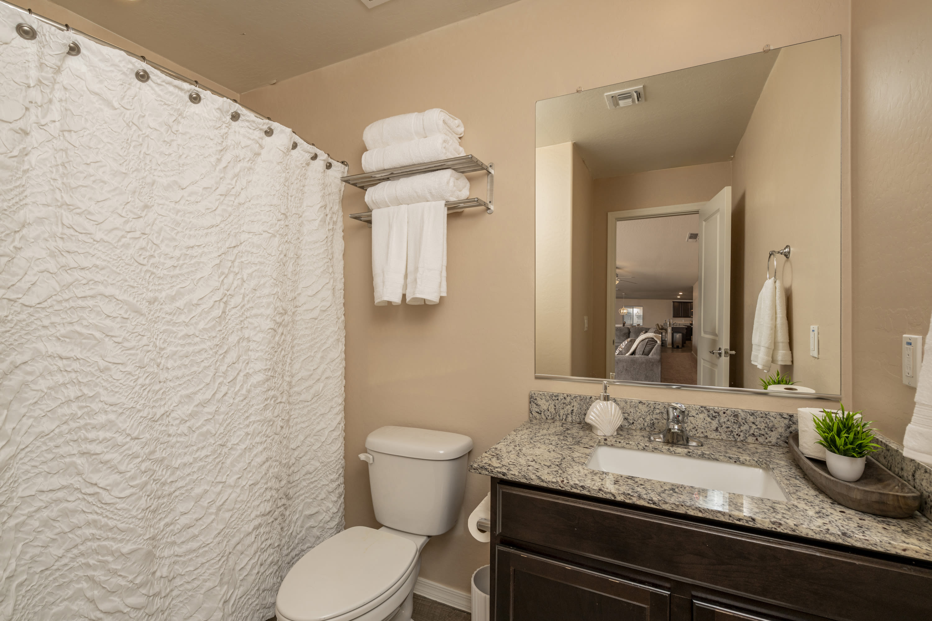 1547 East Inouye Drive – photo 2
