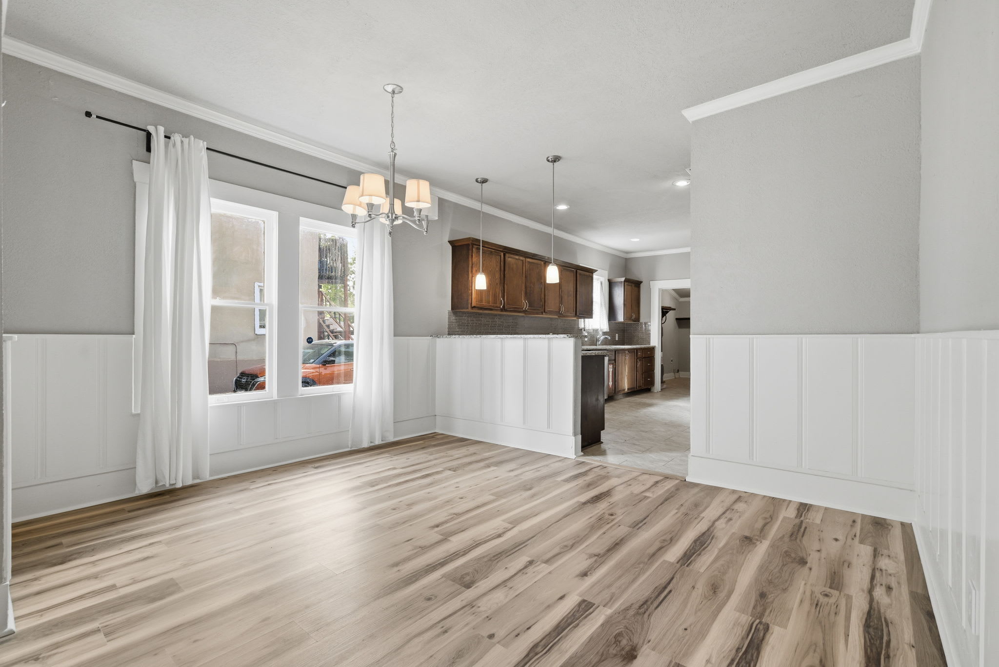 1629 West Woodlawn Avenue – photo 5