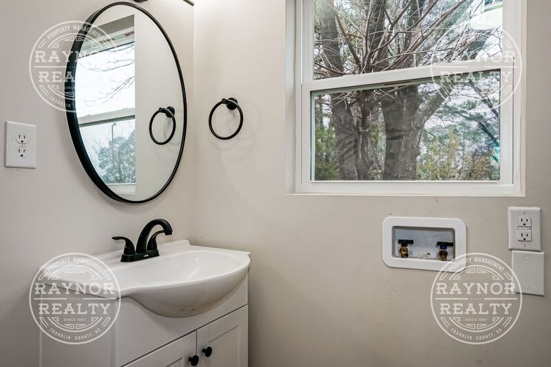 515 Dale St Sw – photo 5