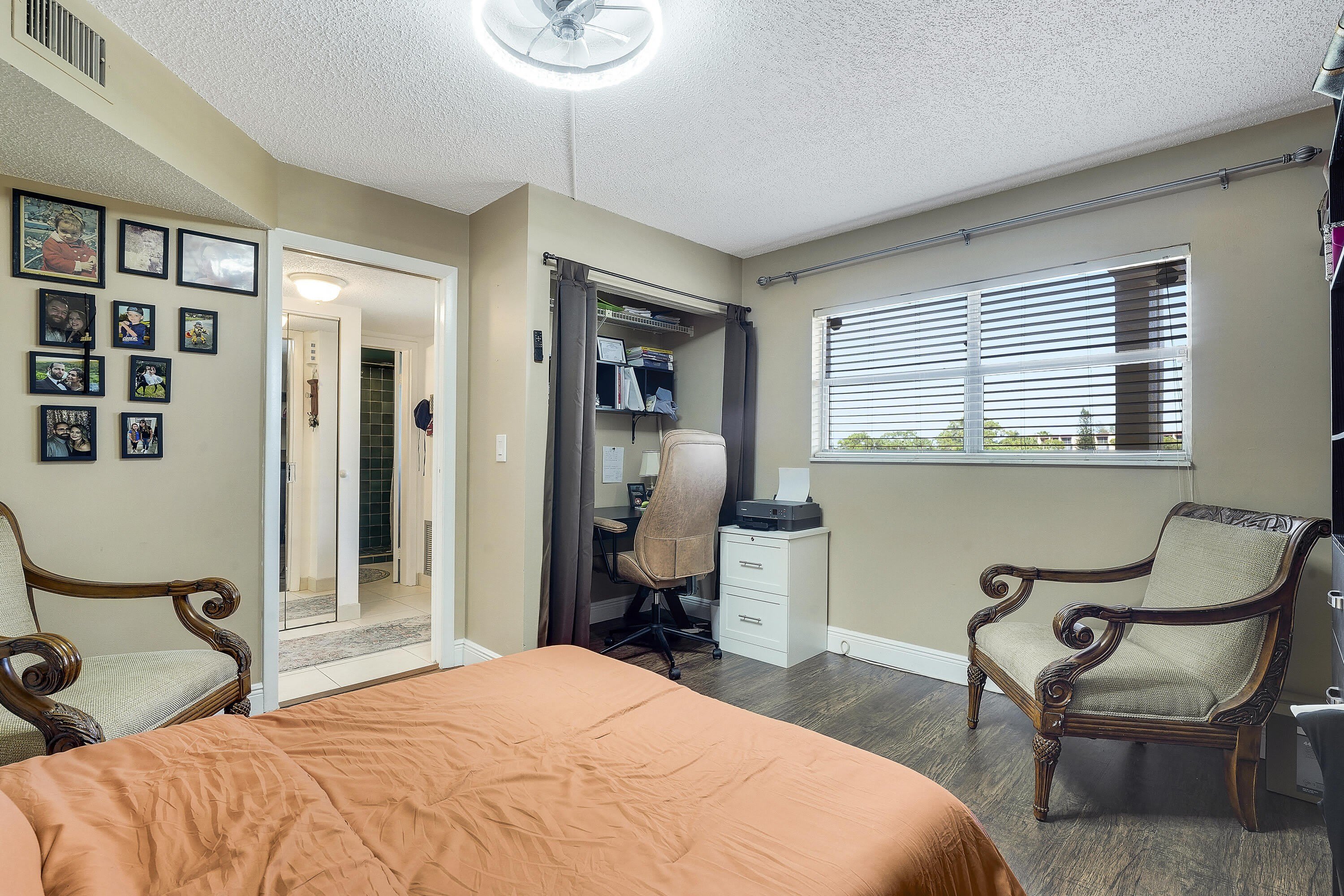3755 Via Poinciana – photo 2