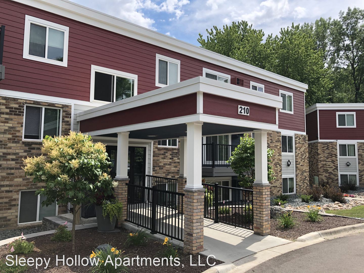 Whispering Pond Apartments – photo 4