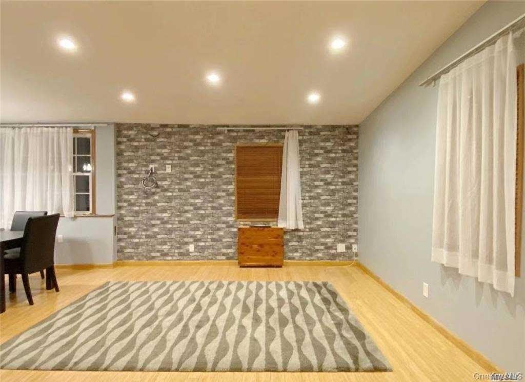 59 Oak Street – photo 4