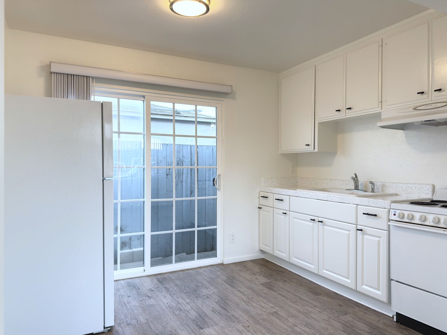 Remodeled Studio West Of Coast Hwy – photo 3