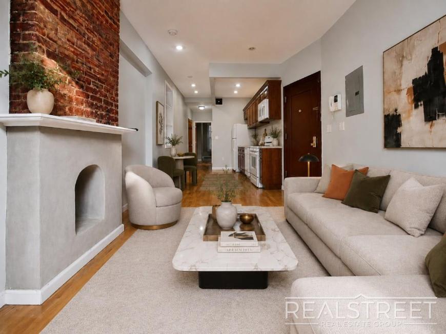 479 Hicks St – photo 1