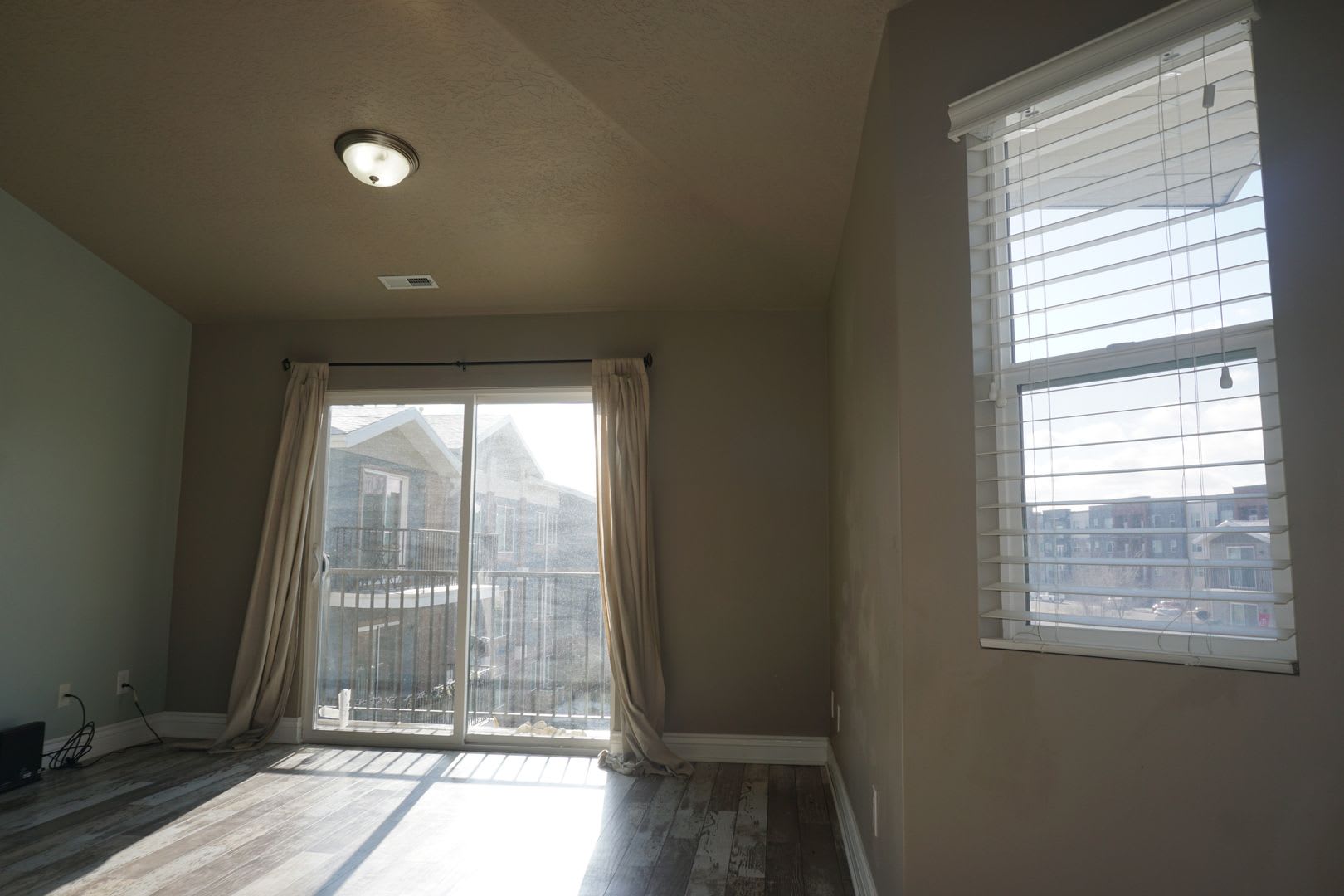 Pet Friendly Sandy 3 Bedroom Condo – photo 5