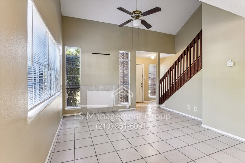 6702 Windsor Hollow Drive – photo 4