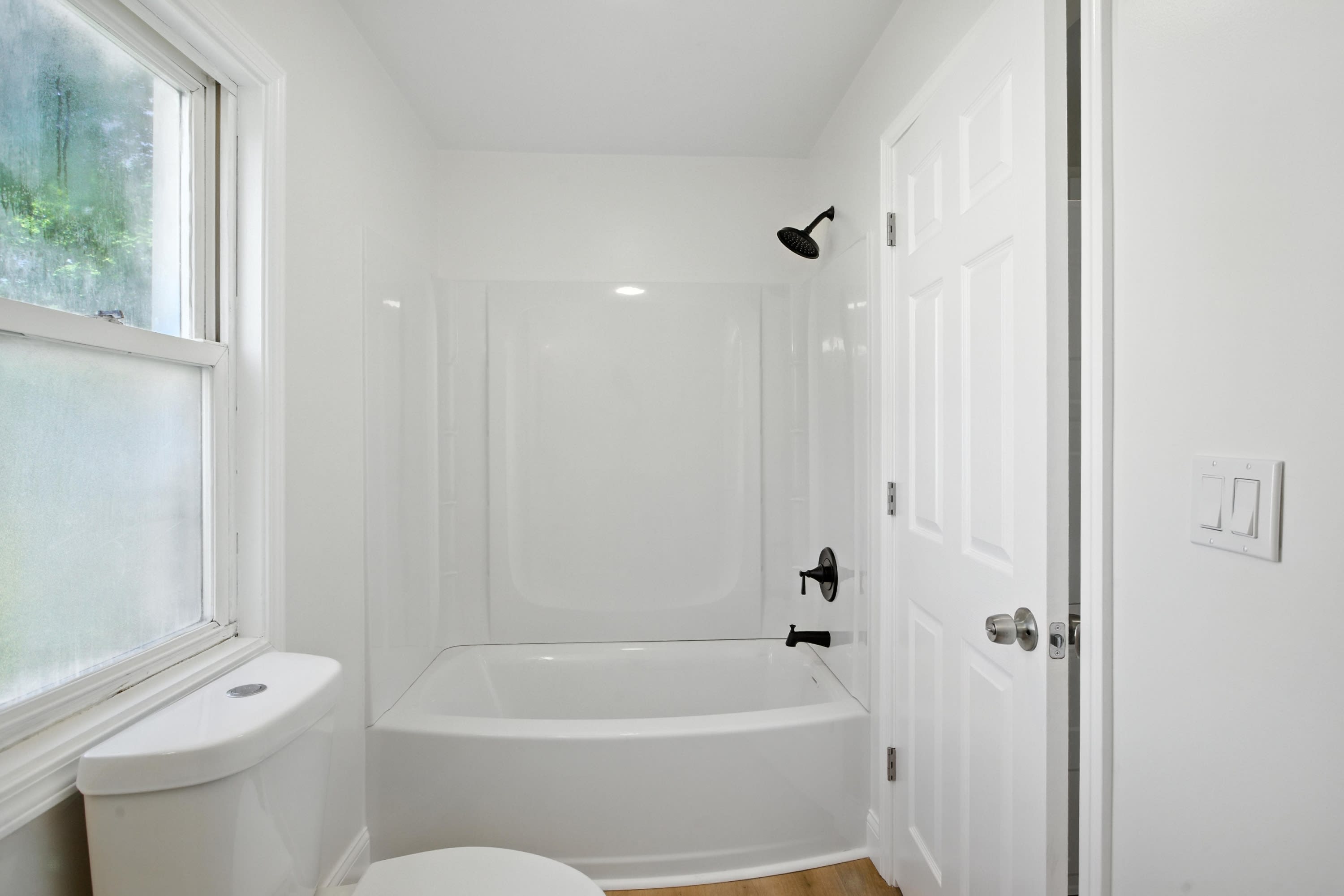 429 West Bernhard Avenue – photo 3