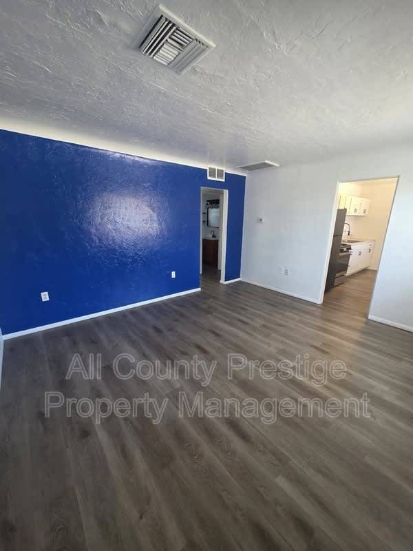 1915 East Osborn Road – photo 3