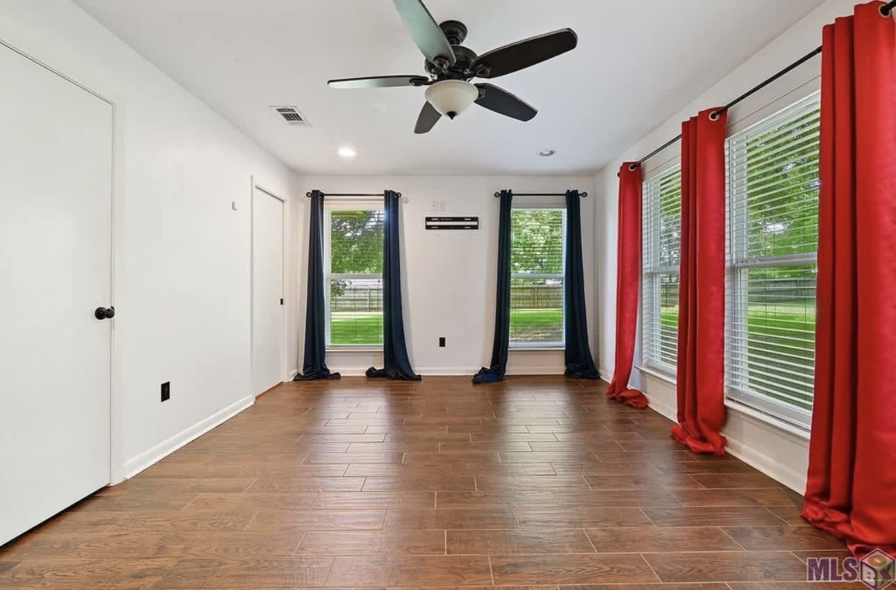 4923 Newell Street – photo 3