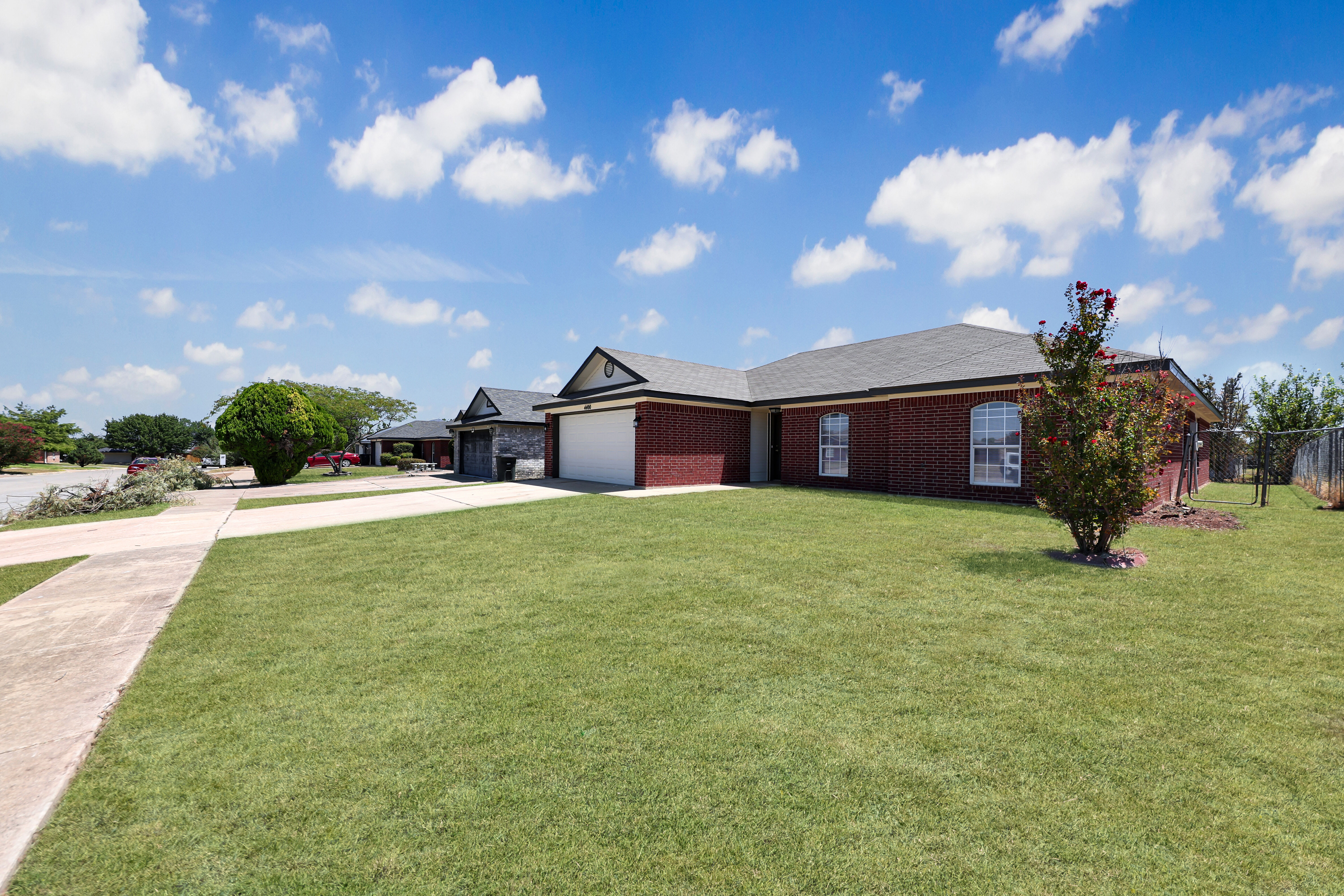 4400 Wade Dr – photo 3