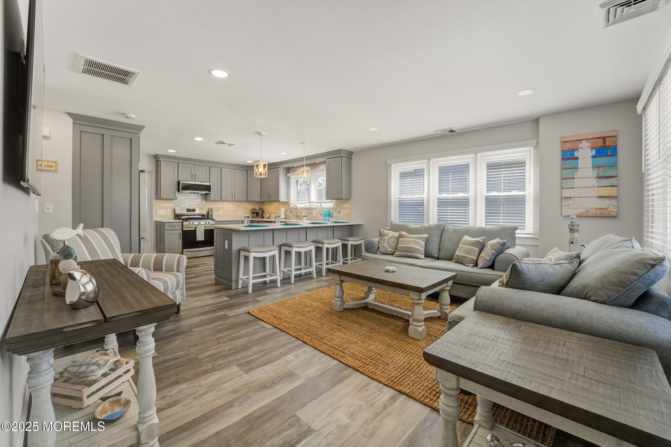 307 Asbury Avenue – photo 5