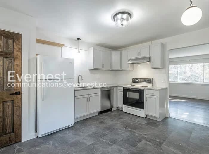167 West Ridgewood Avenue – photo 4