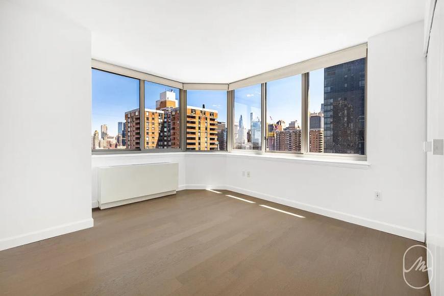 500 West 42nd Street – photo 5