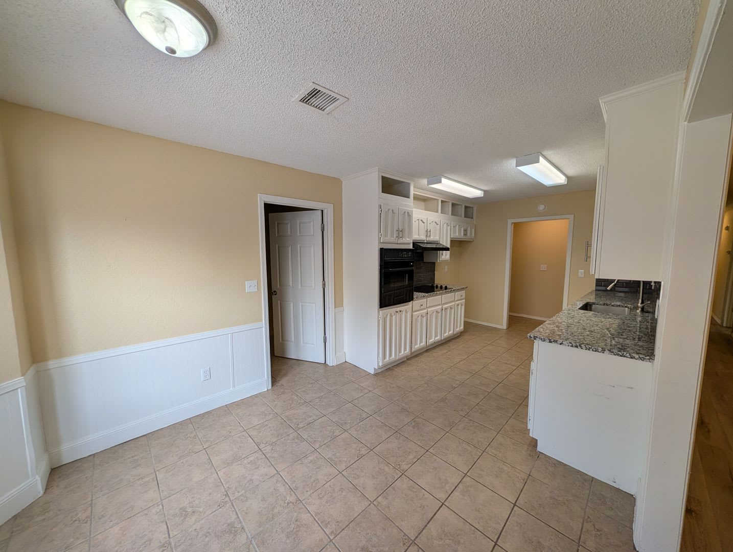 Renovated 4 bedroom in BA schools – photo 3