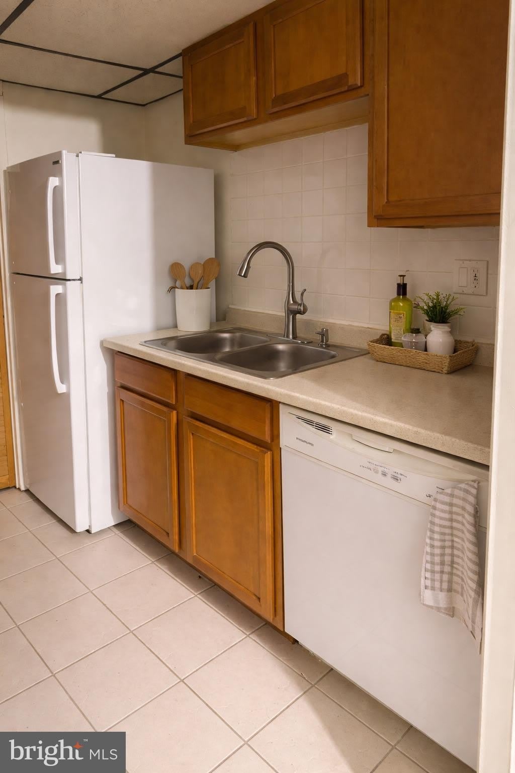 8675 SEASONS Way – photo 5