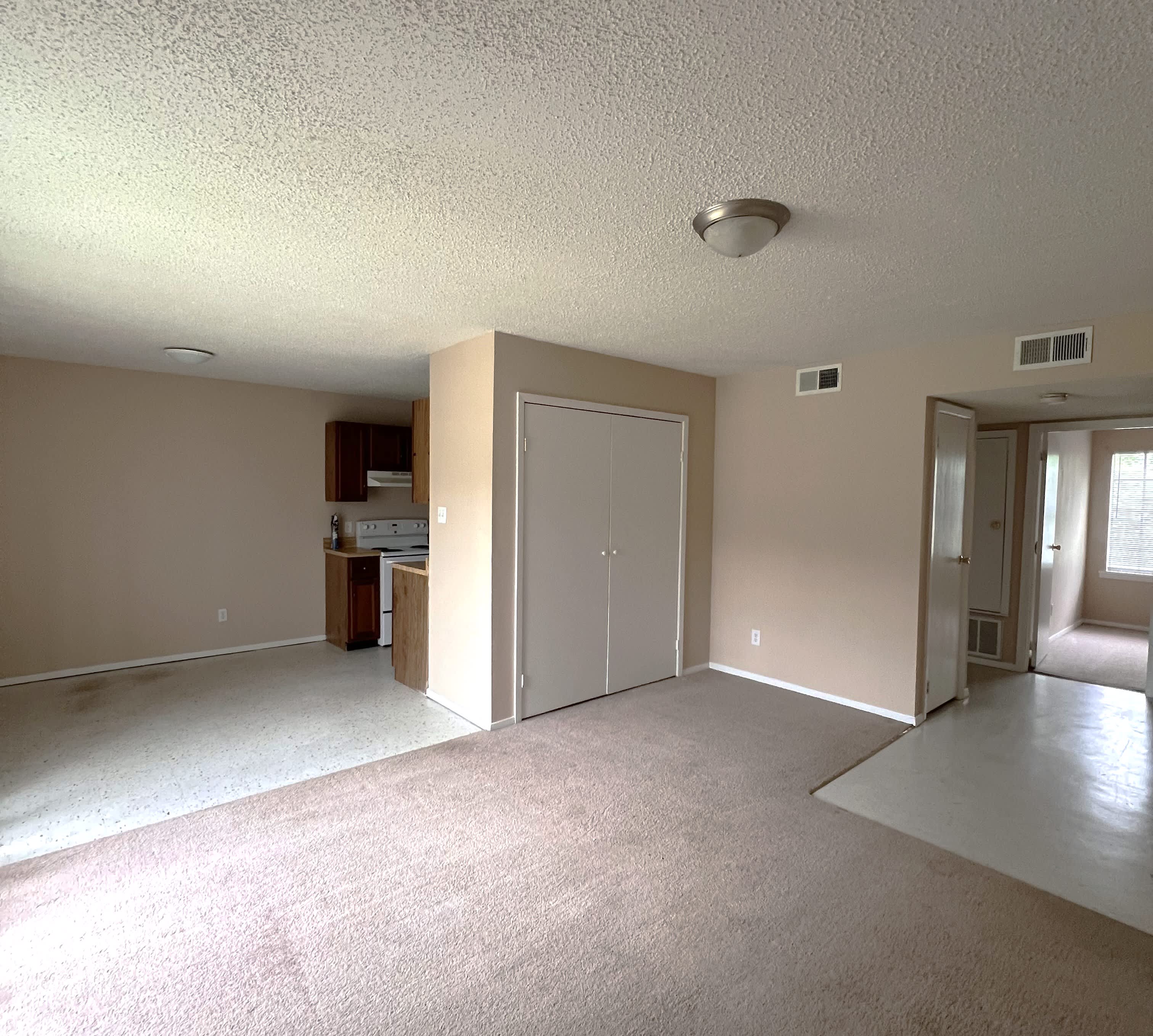 1903 Jean St – photo 2