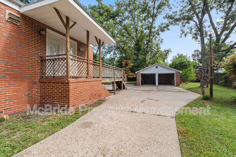 105 Nutgrove Drive – photo 4