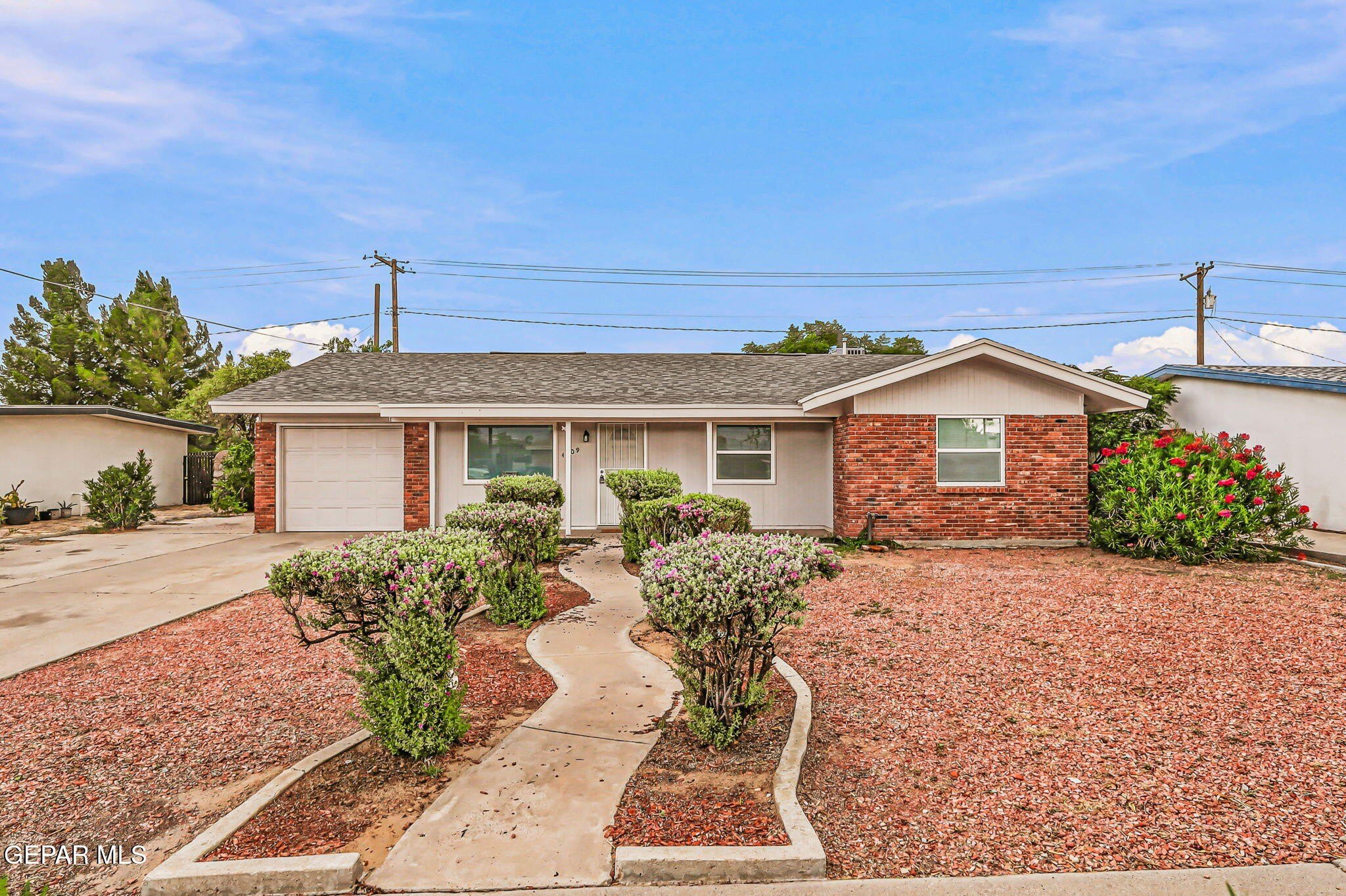 4609 SKYLARK Way – photo 1