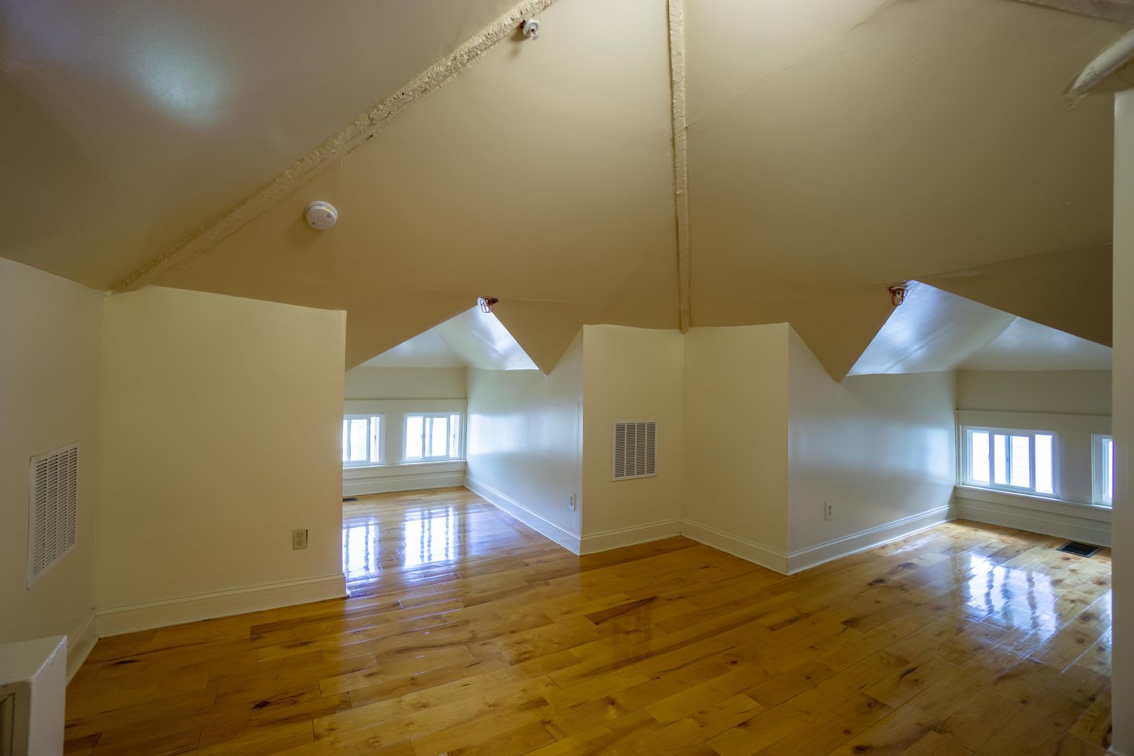 250 Greenwood Pl – photo 3