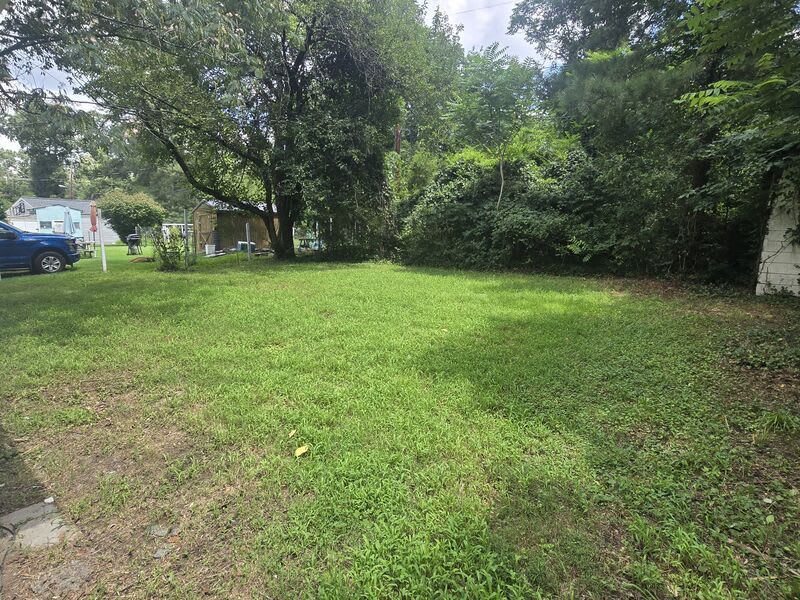 1025 Bradley Ln – photo 4