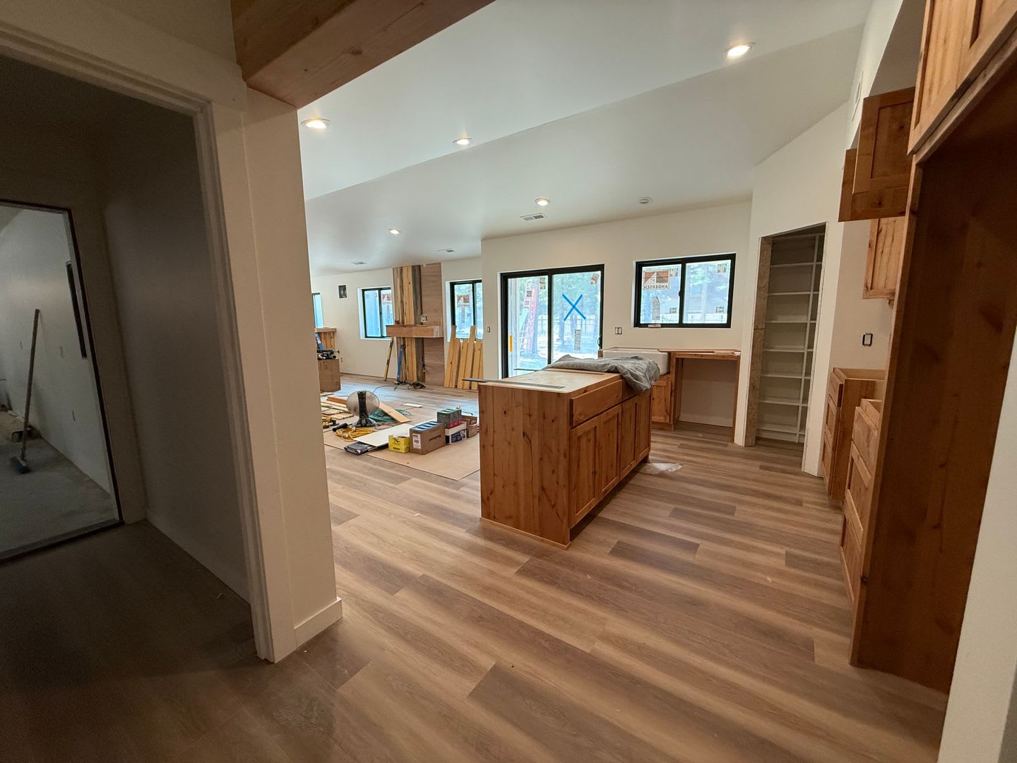 Custom Home on 1.6 Acres – photo 5