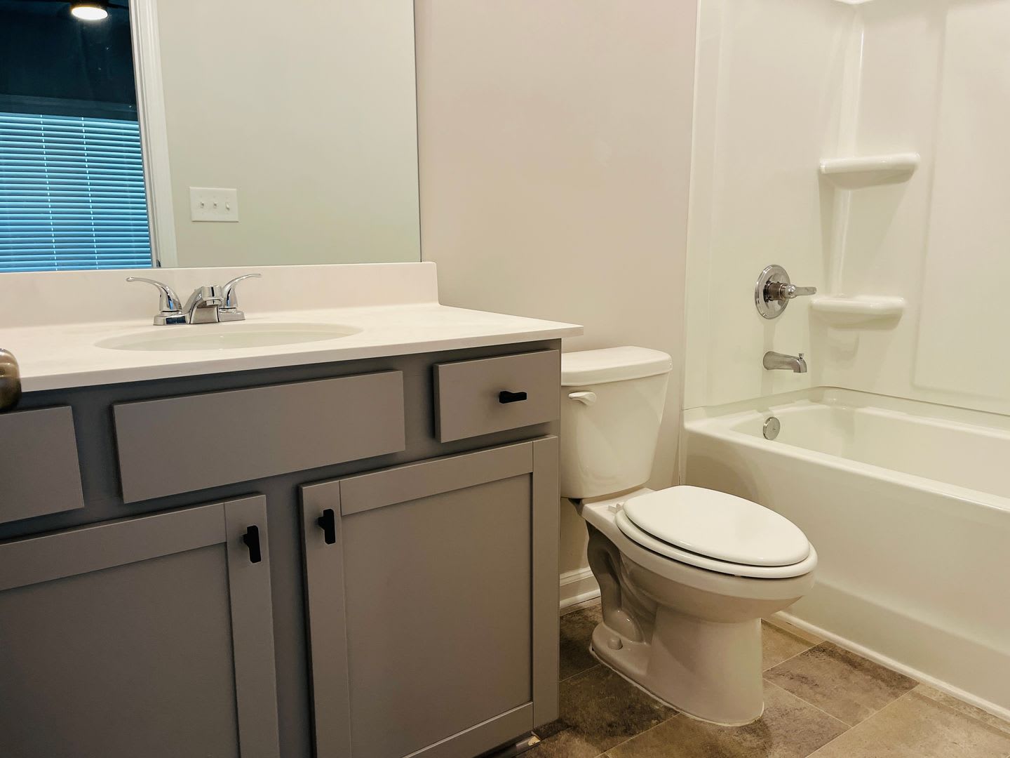 Stunning 3 Bedroom 3 5 Bathroom Townhome Located On The Newnan Linc Must See 500 Off First Months Rent With Mi On Or Before 8 31 – photo 5