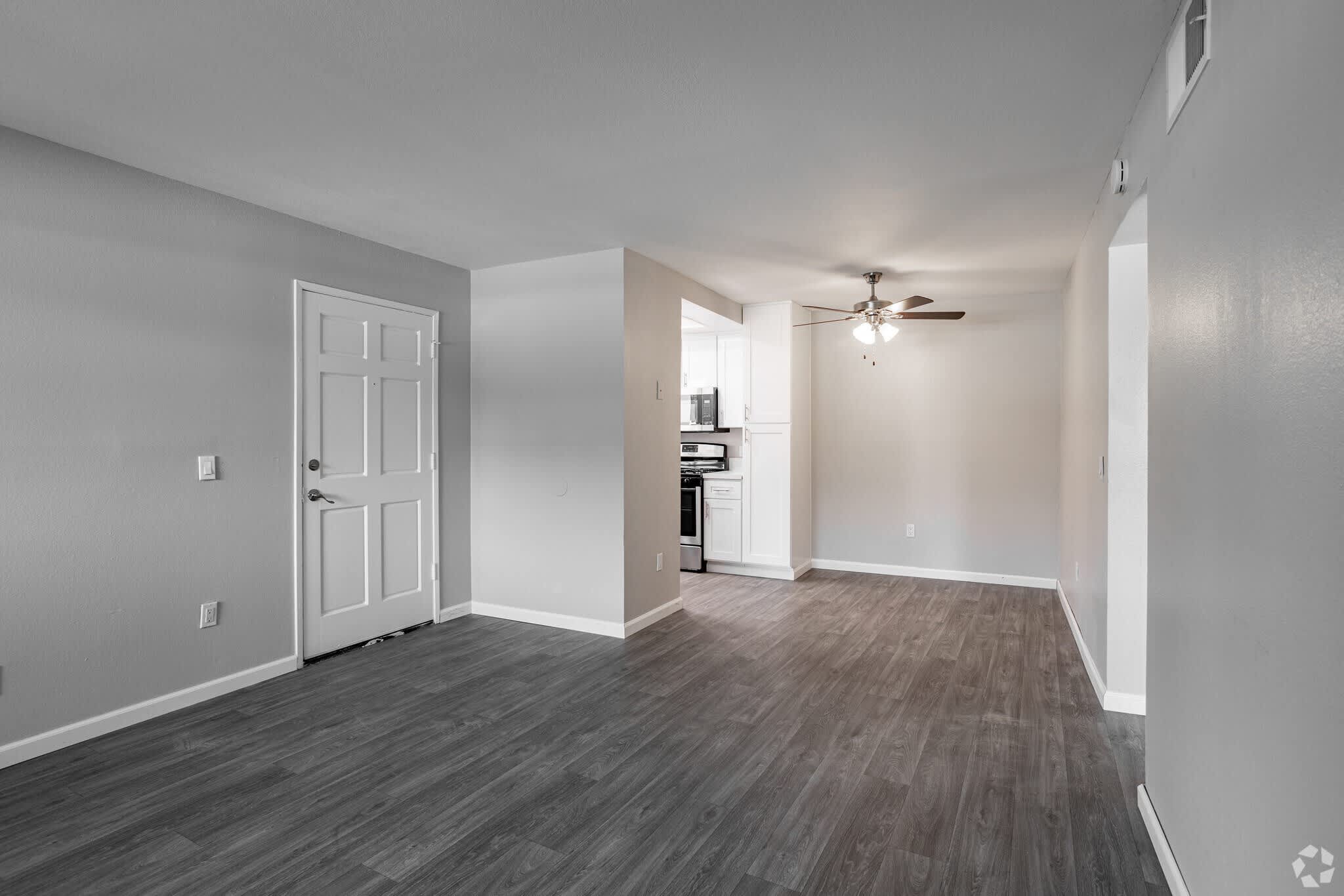 Lincoln Park Apartments – photo 4