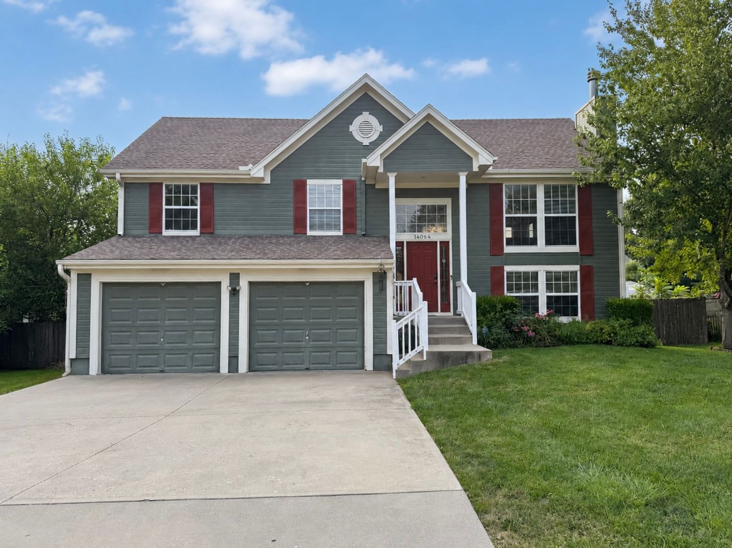 Newer 2005-Built 4 Bed Home – photo 1