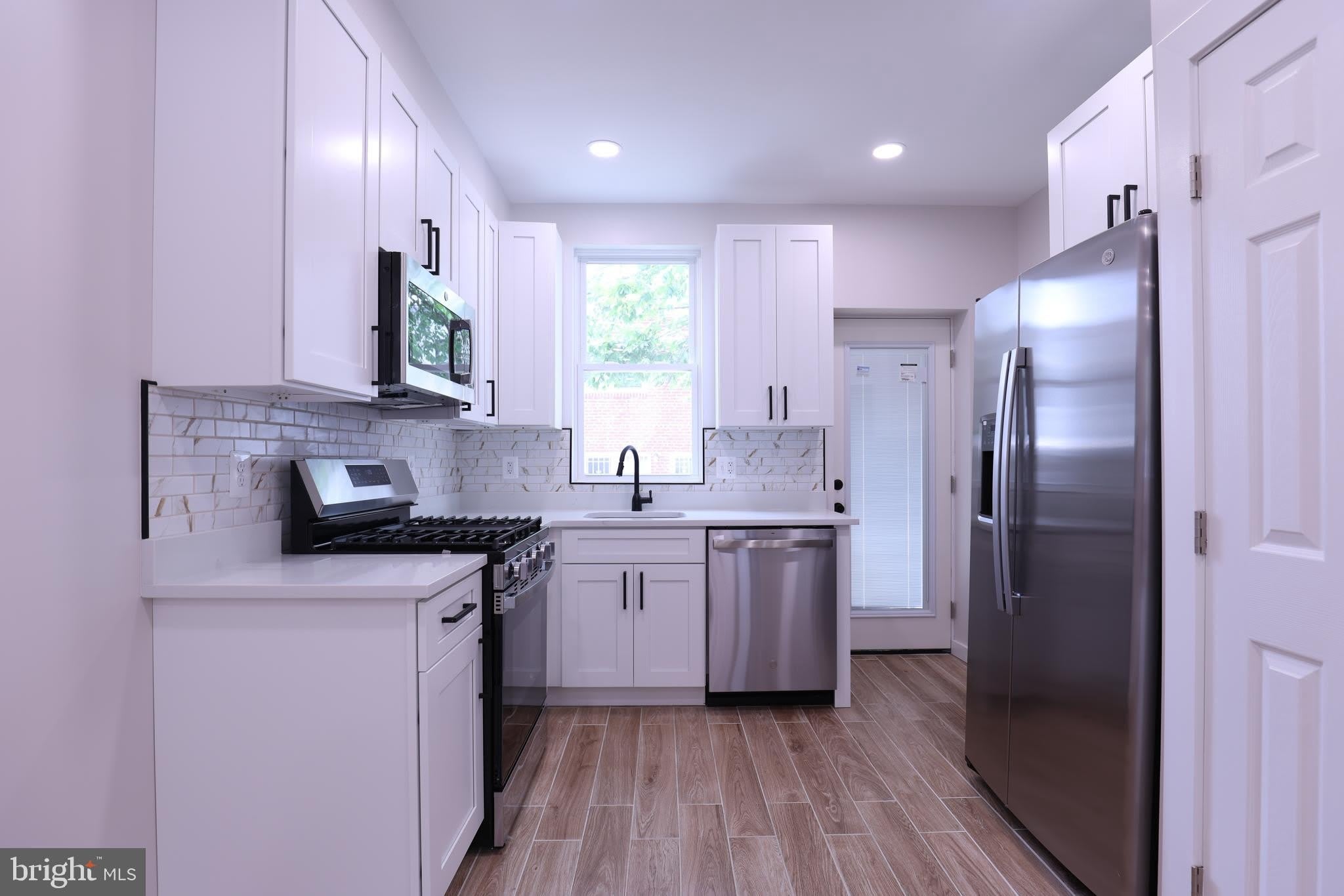 2039 ROSEDALE Street NE – photo 3