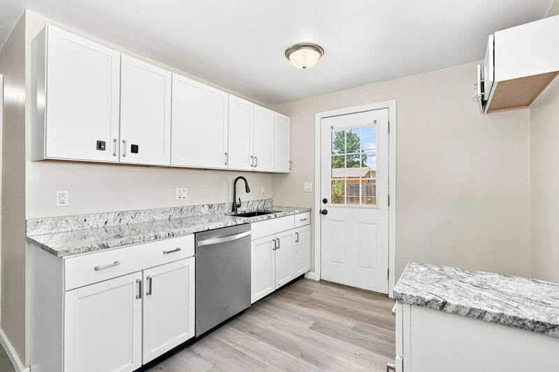 643 Westphal Avenue – photo 5