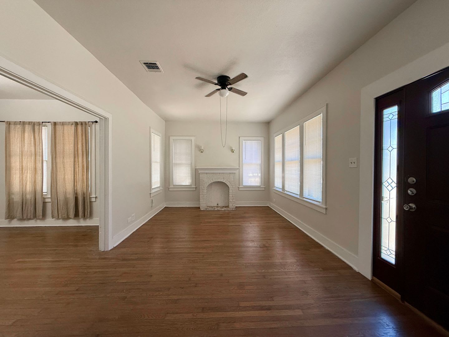 Highland Park 2/1 Home Ready for Move-In – photo 5