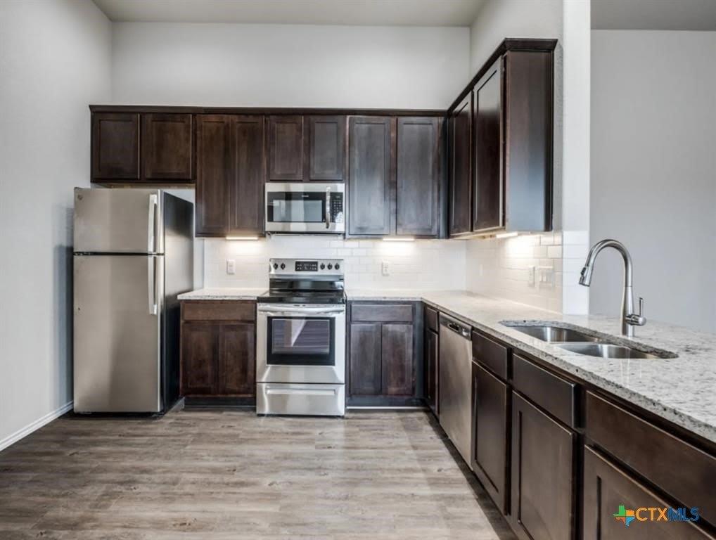 626 Heathers Way – photo 2