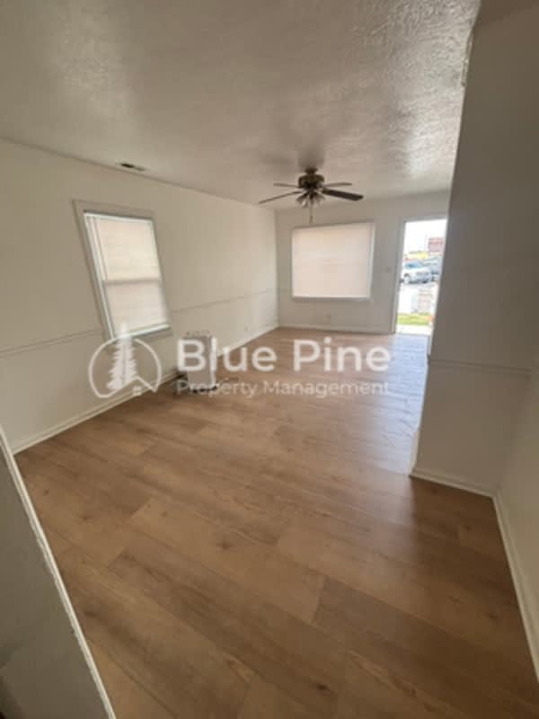439 East Wyeth Street – photo 3