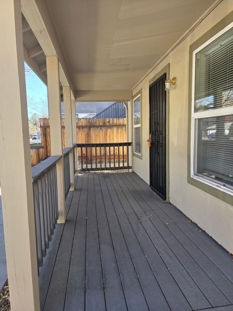 Little home with laundry room – photo 3