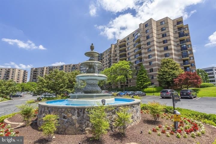 8360 GREENSBORO DR #208 – photo 4