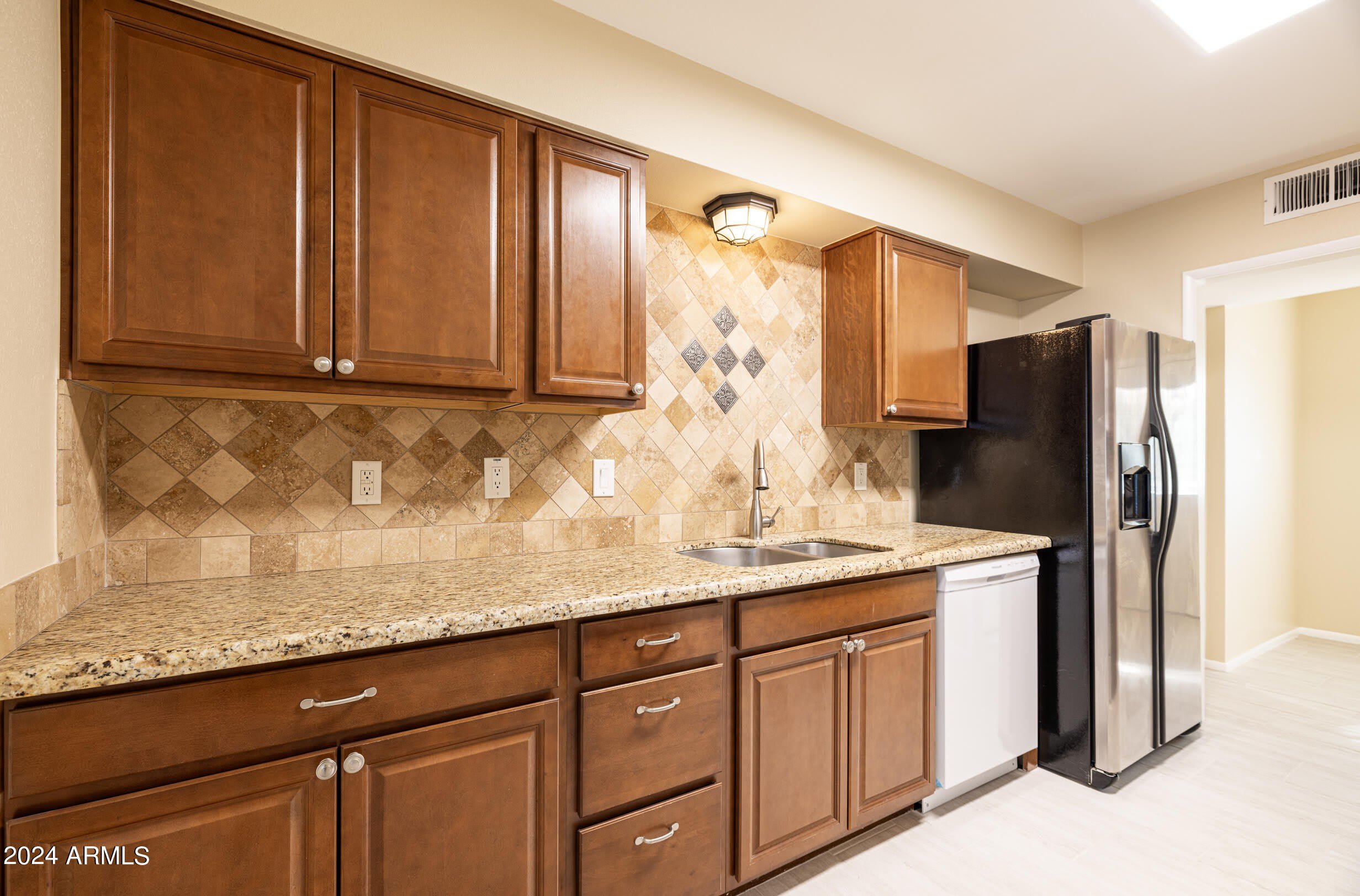 12208 N PEBBLE BEACH Drive – photo 5