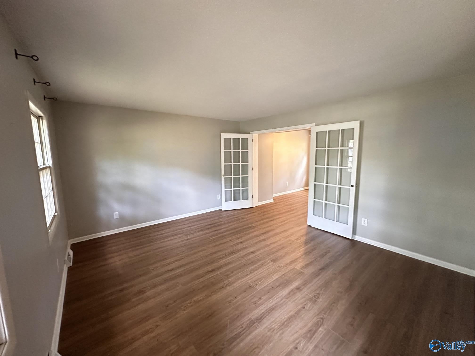 1909 Capri Drive – photo 2
