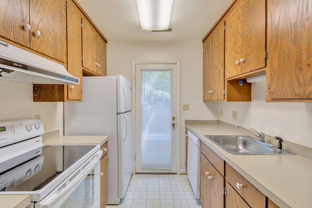 1543 Birnam Drive – photo 2