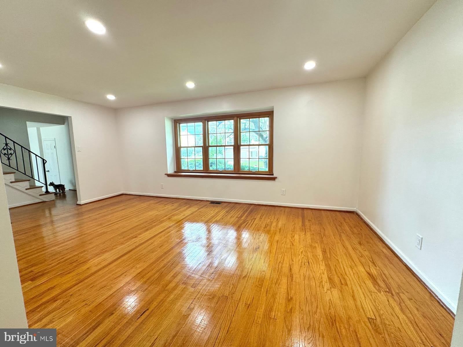 1104 Hudson Avenue – photo 3