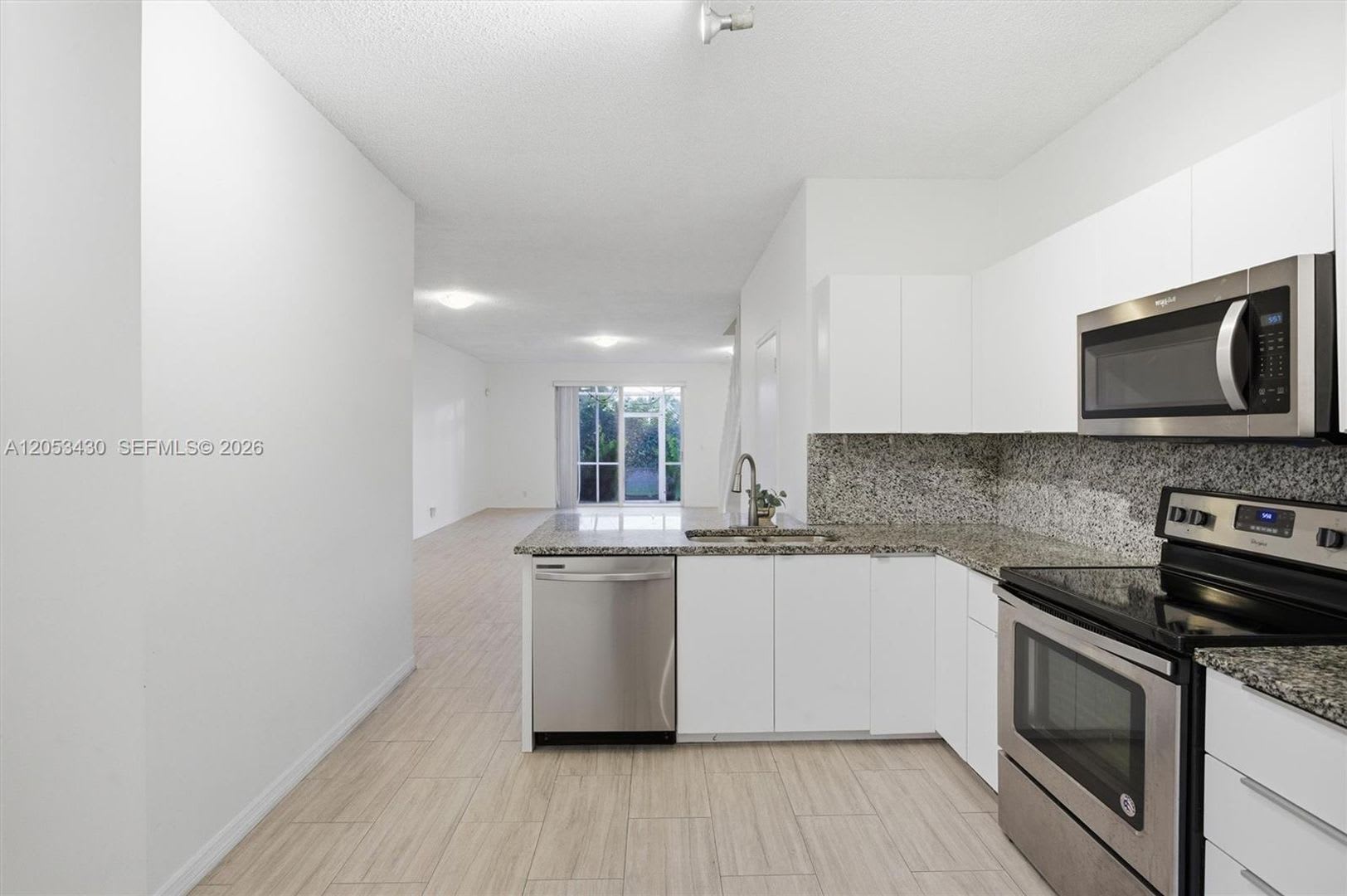 2066 Madeira Drive 2066 Weston Fl 33327 1916 – photo 2