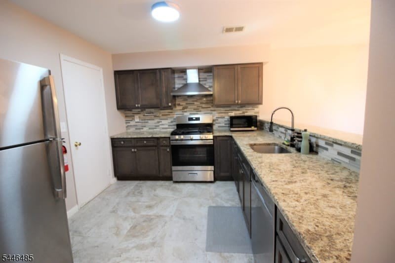 83 Winchester Way – photo 4